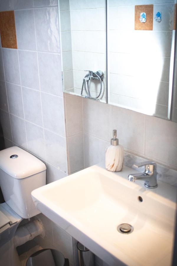 Emvi Apartments III Seaview Near Airport Αρτέμιδα Εξωτερικό φωτογραφία