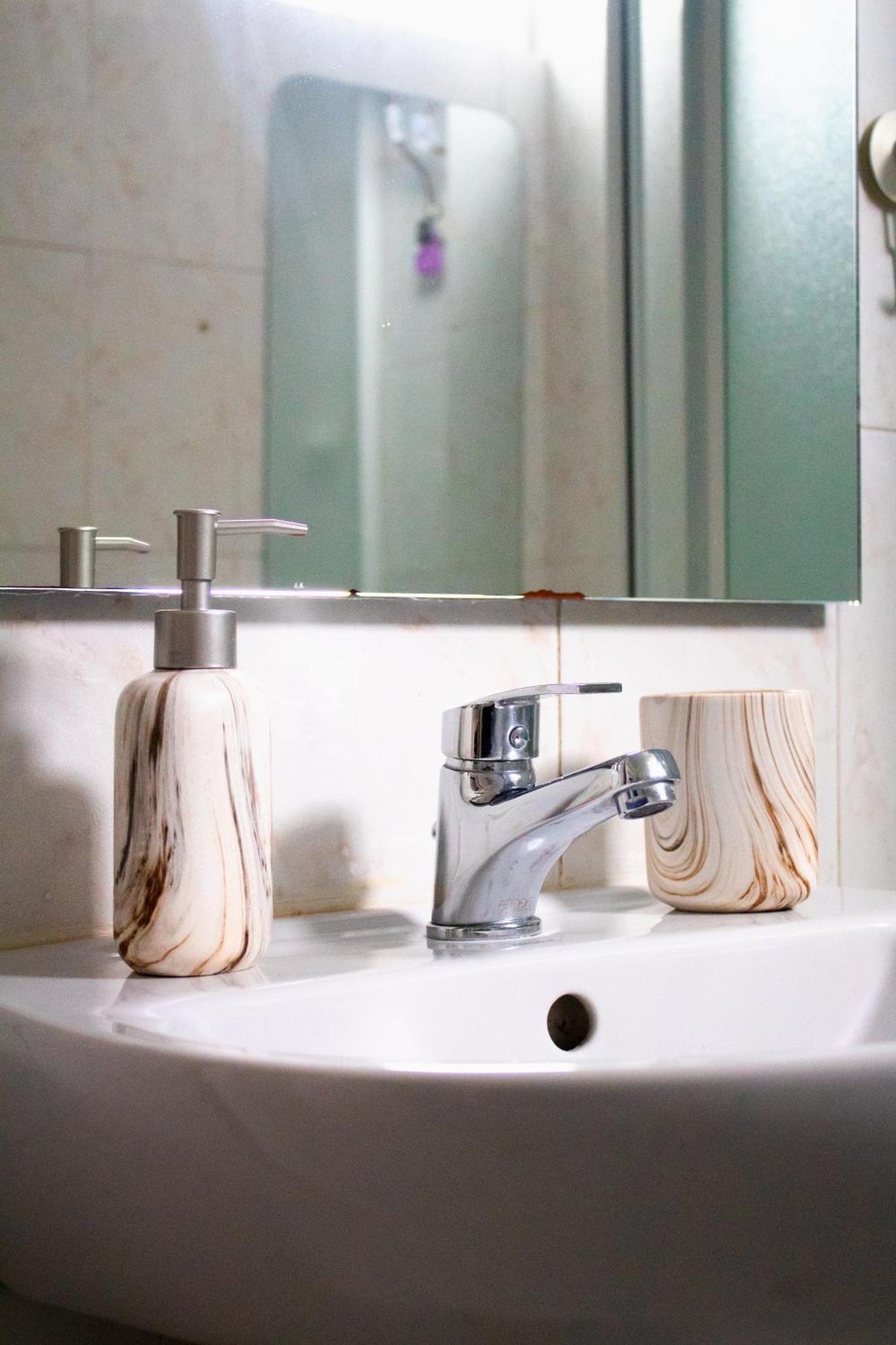 Emvi Apartments III Seaview Near Airport Αρτέμιδα Δωμάτιο φωτογραφία